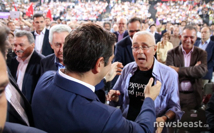Το t-shirt του Ζουράρι έκλεψε τα φλας στο συνέδριο του ΣΥΡΙΖΑ