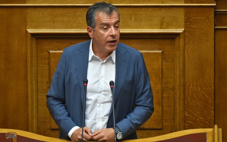 Θεοδωράκης: Προσπαθήσατε να βρομίσετε το Ποτάμι με λάσπη και τρολ