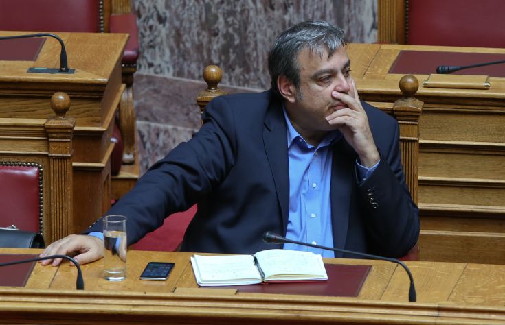 Επιμένει ο Βερναρδάκης: Φασίστας από τη Χίο ο Παλτσανιτίδης