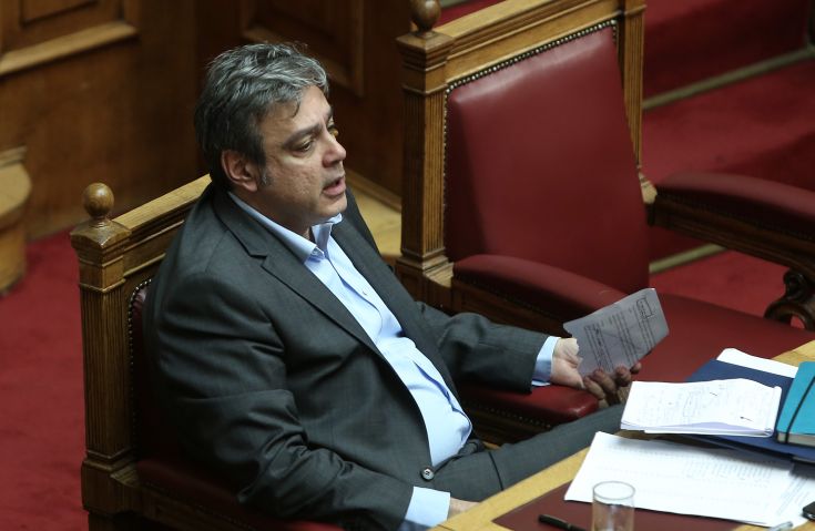 Βερναρδάκης: Έως τον Νοέμβριο η νομοθέτηση όσων εξήγγειλε ο πρωθυπουργός στη ΔΕΘ