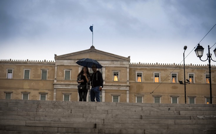 Κακοκαιρία την Κυριακή με ισχυρές βροχές και καταιγίδες