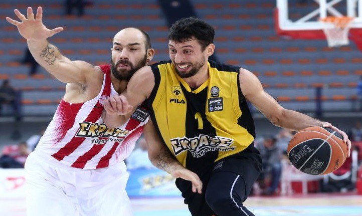 Πρώτος και αήττητος ο Ολυμπιακός