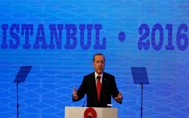 Ερντογάν: Ένα ισχυρό «ναι» θα είναι το μάθημα που θα δώσουμε στη Δύση