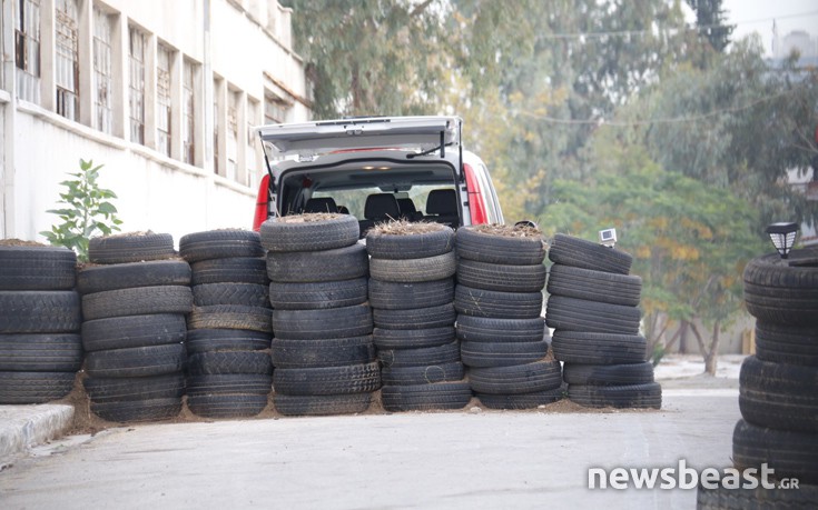 Εικόνες από τον χώρο στο Βοτανικό που εκκενώθηκε για το τέμενος