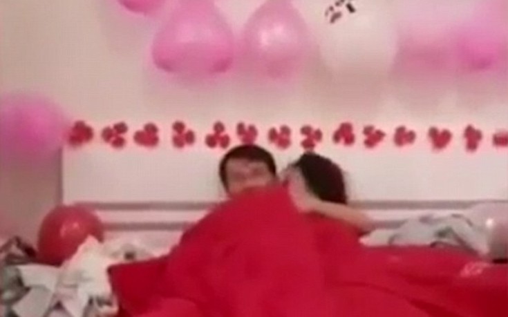 Καλεσμένοι σε γάμο στην Κίνα εξανάγκασαν τους νεόνυμφους να κάνουν σεξ μπροστά τους