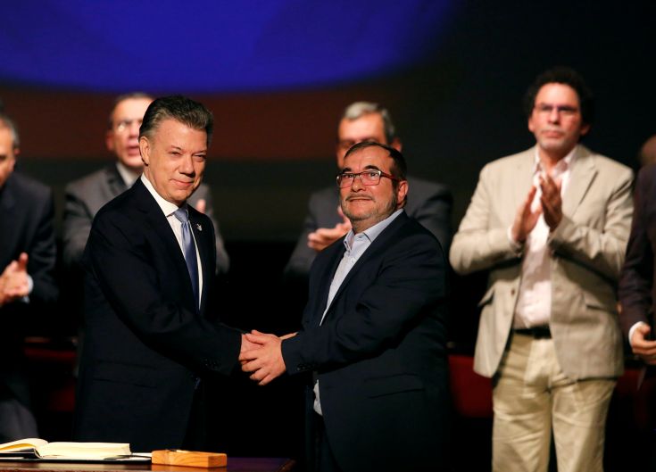 Υπογράφηκε αναθεωρημένη συμφωνία ειρήνης στην Κολομβία