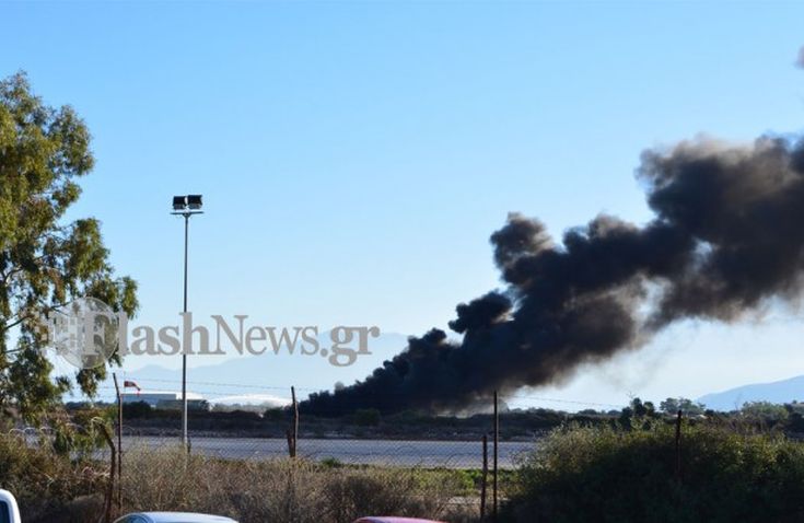 Στις φλόγες ένα F-16 στο αεροδρόμιο Χανίων