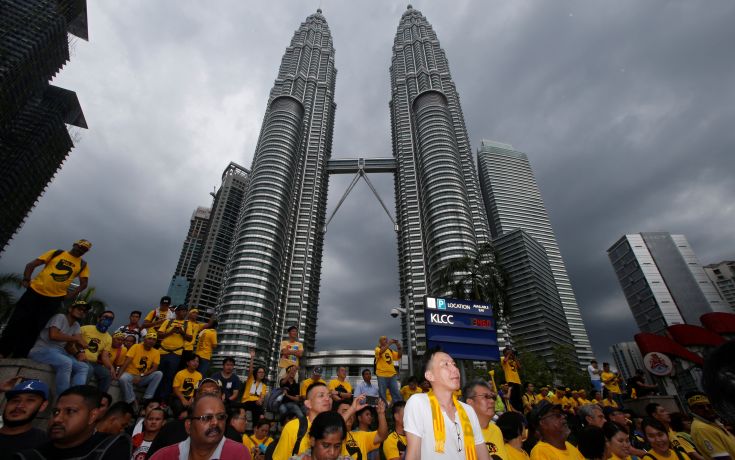 Χιλιάδες διαδηλωτές στη Μαλαισία ζητούν παραίτηση του πρωθυπουργού