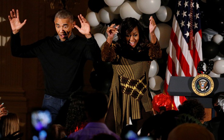 Μπαράκ και Μισέλ Ομπάμα χορεύουν το «Thriller» του Μάικλ Τζάκσον