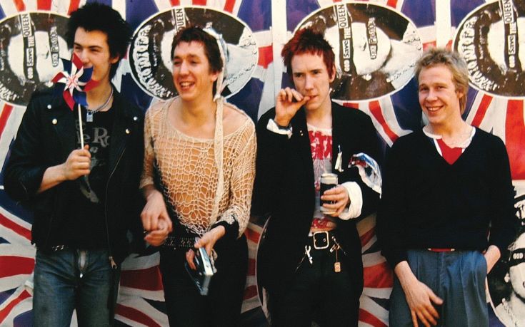 Πολύτιμη συλλογή των Sex Pistols θα παραδοθεί στην πυρά το Σάββατο