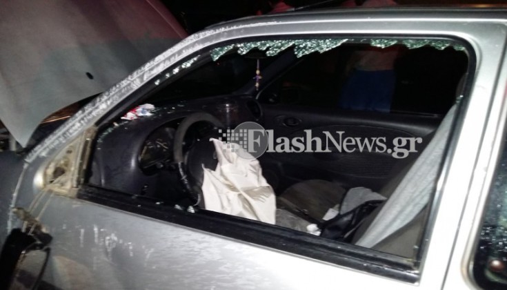 Ανατράπηκε αυτοκίνητο σε τροχαίο στα Χανιά