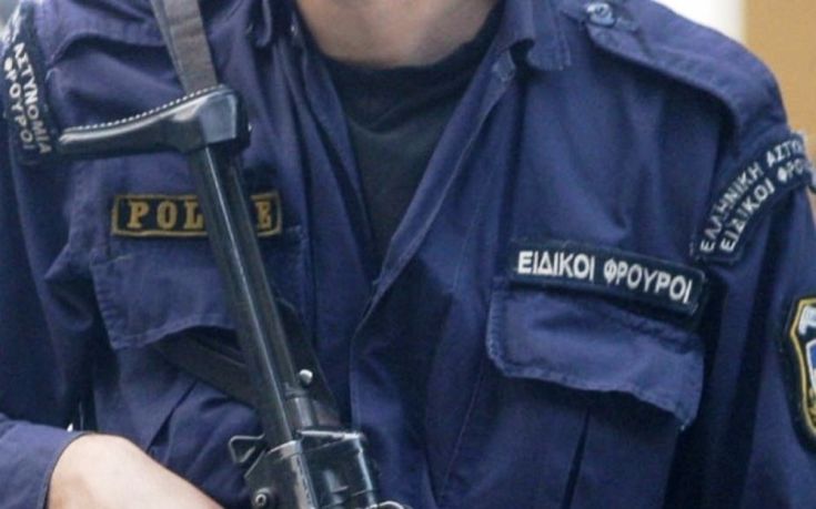 Ελληνικό: Ο ειδικός φρουρός, οι απειλές για ναρκωτικά, τα 40.000 ευρώ και η σακούλα με την κάναβη