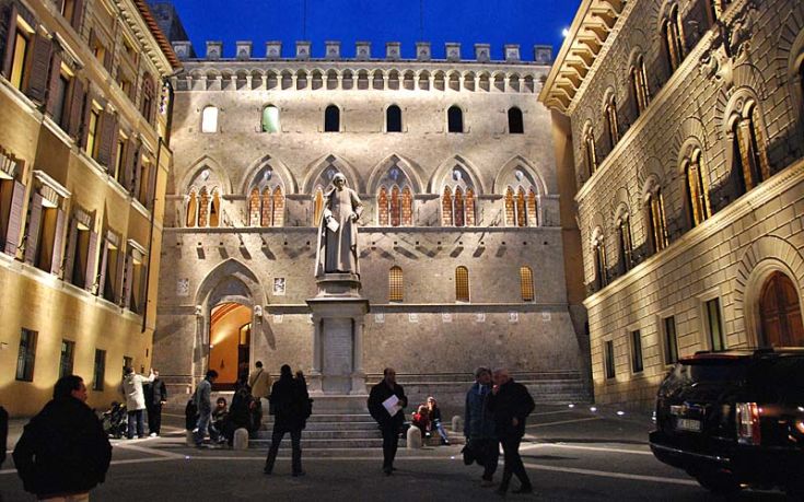 Η ΕΚΤ σφίγγει τον κλοιό γύρω από την αρχαιότερη ιταλική τράπεζα