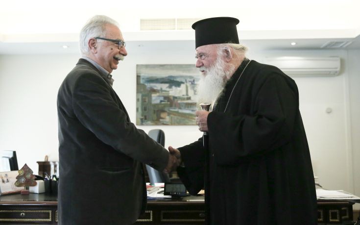 Συνάντηση Γαβρόγλου-Αρχιεπισκόπου σε θερμό κλίμα