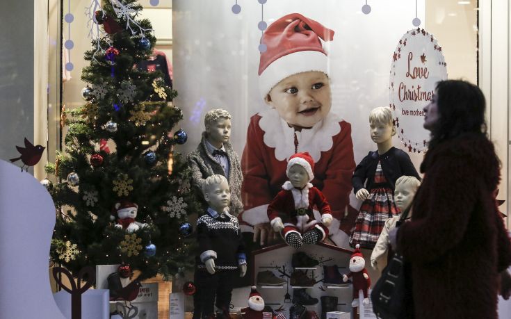 Πρεμιέρα αύριο για το εορταστικό ωράριο