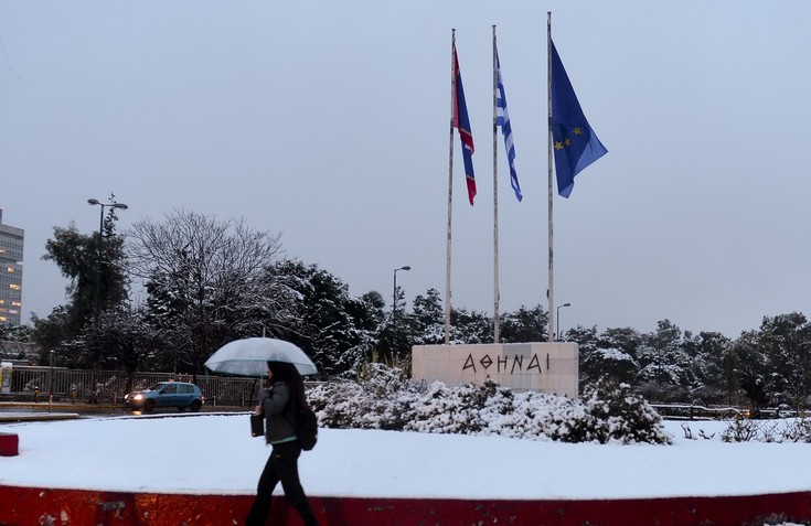 Έτσι ξύπνησε σήμερα η Αθήνα, χιόνι και στο κέντρο