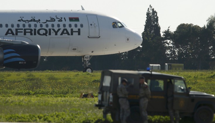 Υποστηρικτής του Καντάφι δήλωσε αεροπειρατής του αεροσκάφους στη Μάλτα