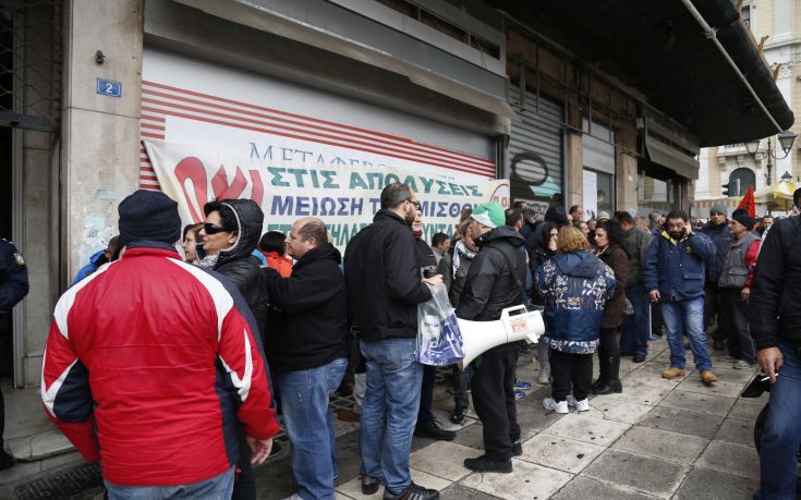 Ένταση στο υπουργείο Εσωτερικών από μέλη της ΠΟΕ-ΟΤΑ