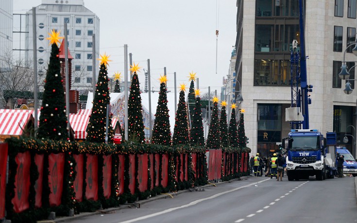 Τα θλιμμένα Χριστούγεννα του Βερολίνου μετά το τρομοκρατικό χτύπημα