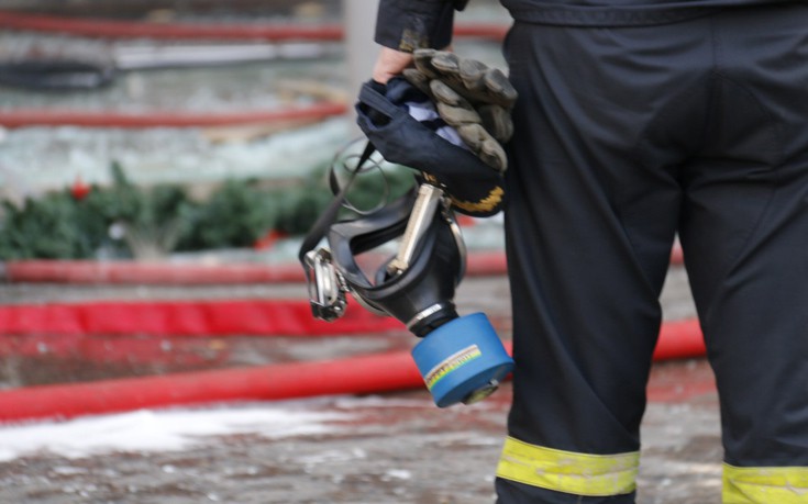 Υπό έλεγχο τέθηκε πυρκαγιά στην αποθήκη στη Νέα Φιλαδέλφεια