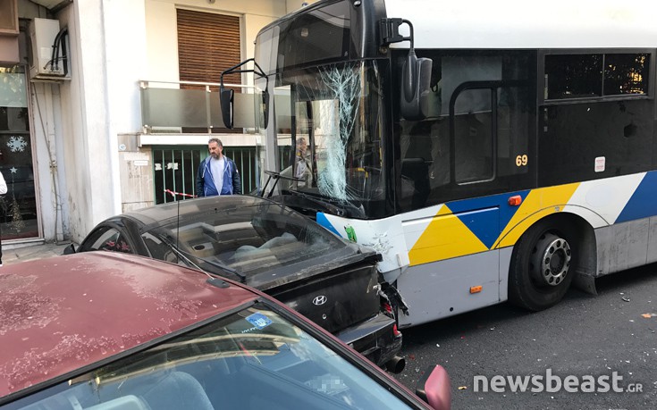 «Το λεωφορείο χτύπησε έναν άνθρωπο, υπήρχαν αίματα, ήταν φοβερό»