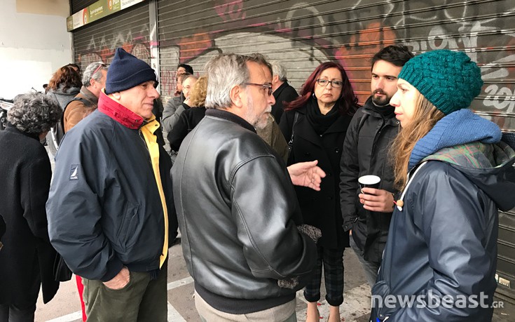 Συγκέντρωση διαμαρτυρίας νοσοκομειακών γιατρών έξω από το Υπουργείο Εργασίας