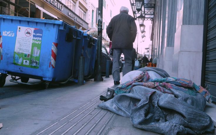 Θερμαινόμενο χώρο ανοίγει ο δήμος Αθηναίων για τους αστέγους