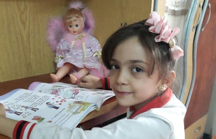 Έφυγε από το Χαλέπι η μικρή που περιέγραφε τον πόλεμο μέσω Twitter
