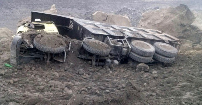 Εννιά νεκροί από την κατάρρευση ανθρακωρυχείου στην Ινδία