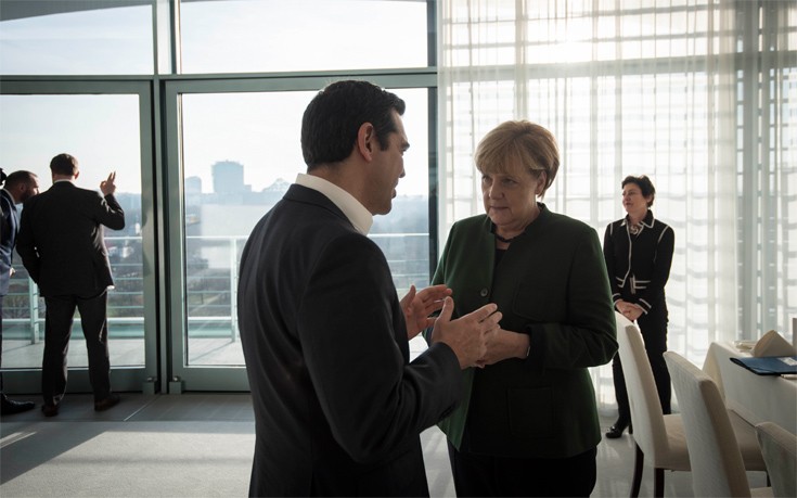 Τσίπρας και Μέρκελ συνομίλησαν για την επίθεση στο Βερολίνο