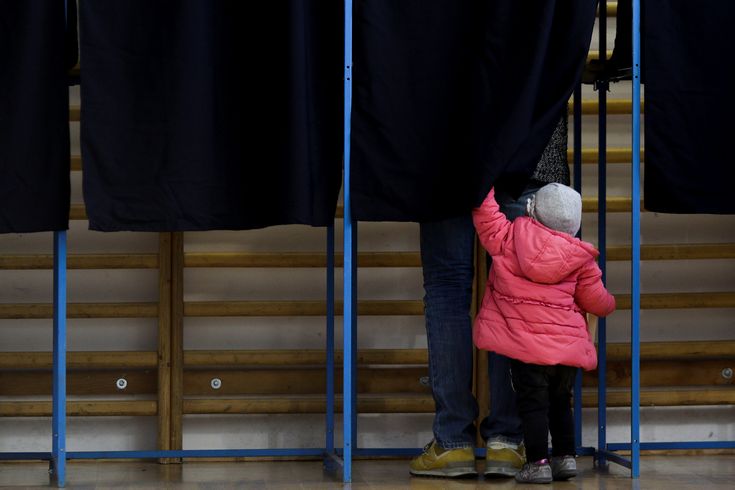 Οι Σοσιαλδημοκρατές στη Ρουμανία ξεκινούν συνομιλίες για το σχηματισμό κυβέρνησης