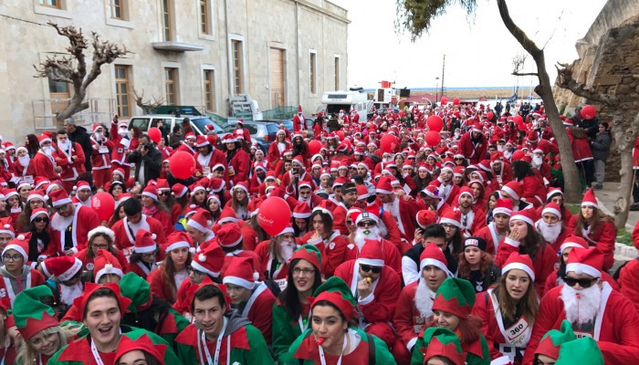 Εκατοντάδες Αι-Βασίληδες στην πόλη της Ρόδου