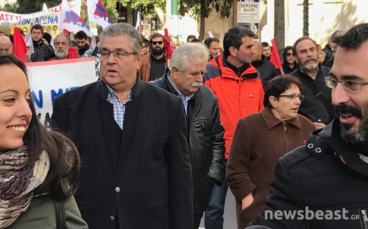 Στην κεφαλή της πορείας του ΠΑΜΕ Κουτσούμπας και Παπαρήγα