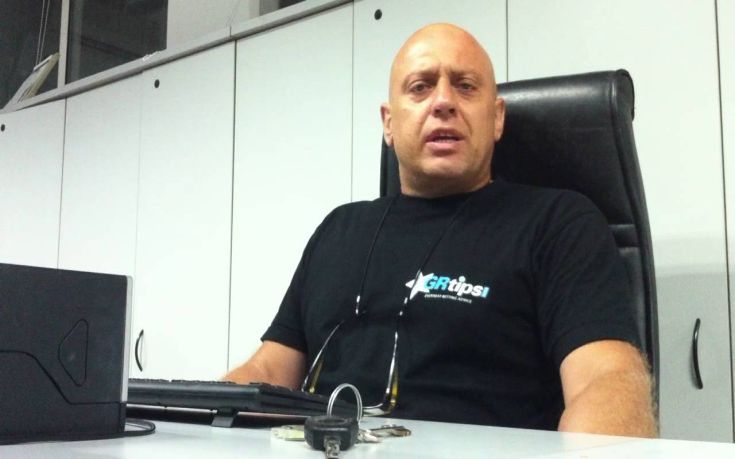«Γι’ αυτό δεν κάνει ο Μαρινάκης μεταγραφές στον Ολυμπιακό, έτσι φεύγει ο Μπέντο»