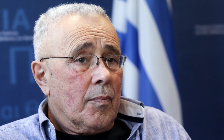 Ζουράρις για Μακρόν: Ήταν ο μόνος υπουργός Οικονομικών της Ευρωζώνης, ο οποίος υποστήριζε συνεχώς την Ελλάδα