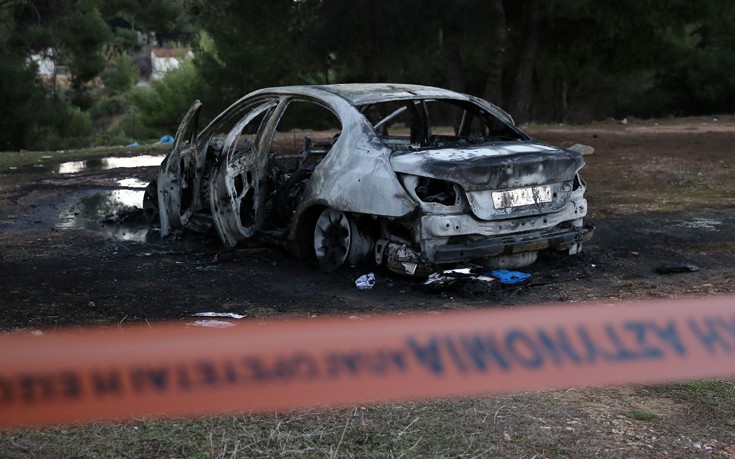 Φωτογραφίες μετά την ένοπλη ληστεία στον «Υφαντή»