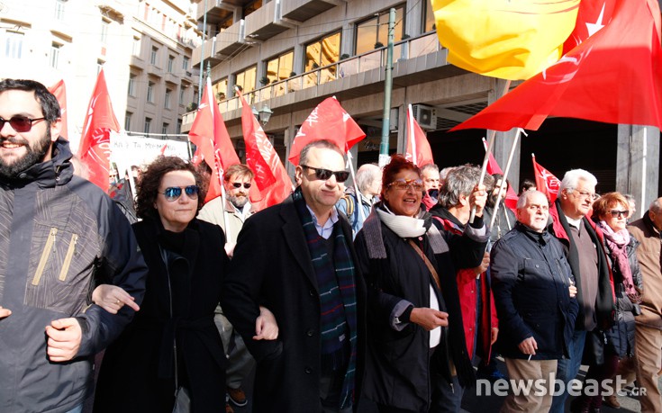 Βαλαβάνη και Στρατούλης στην κεφαλή του μπλοκ της Λαϊκής Ενότητας