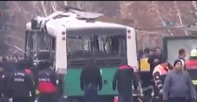 Έκρηξη σε λεωφορείο με στρατιώτες στην Τουρκία