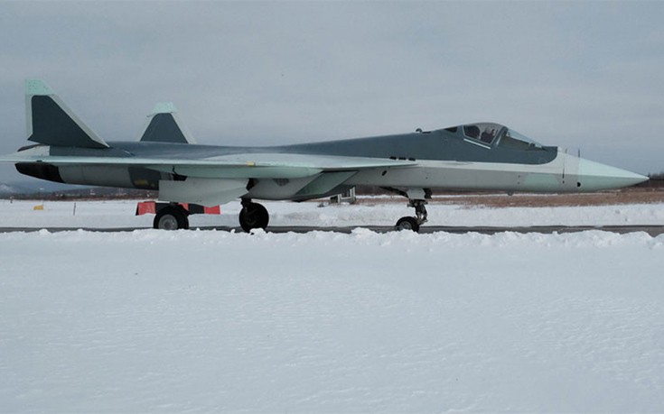 Φωτογραφίες του προηγμένου μαχητικού T-50 που ετοιμάζει η Ρωσία