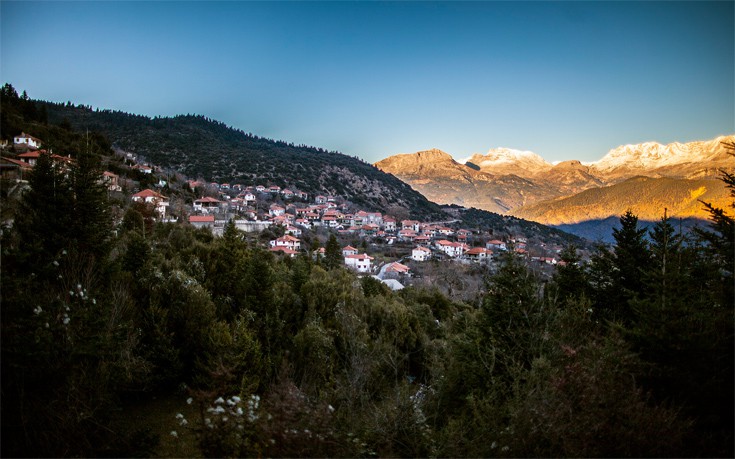 Τα Χριστούγεννα ήρθαν φέτος νωρίτερα στους Πενταγιούς Φωκίδας χάρη στη UPS