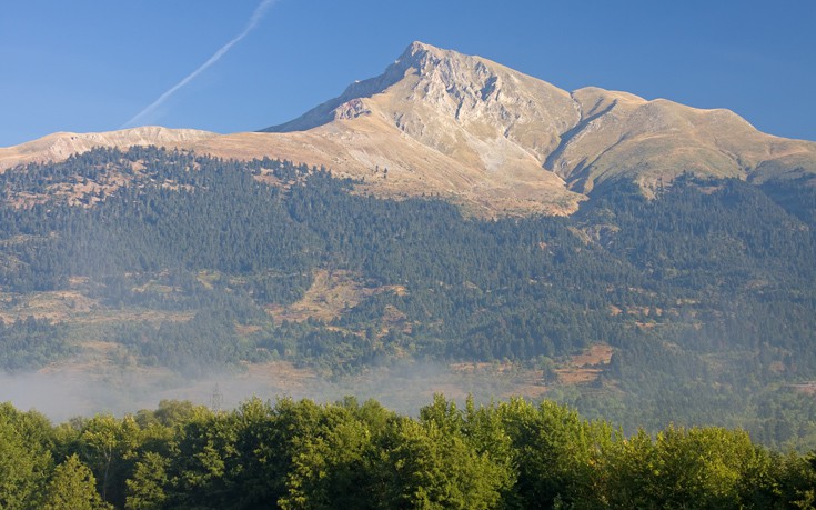Το επιβλητικό Βελούχι ή Τυμφρηστός που μας κοιτάει από τα 2.315 μέτρα  (ΦΩΤΟ) – Makeleio.gr