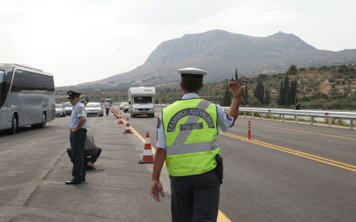 Σκαραμαγκάς: Διακοπή κυκλοφορίας σε λωρίδα στην εθνική οδό λόγω ακινητοποιημένου τράκτορα