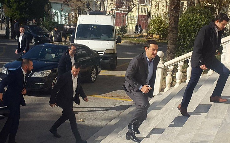 Έφθασε στην Θεσσαλονίκη ο Τσίπρας