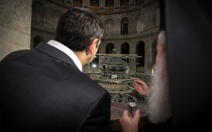 Τα tweets του Τσίπρα από τον Πανάγιο Τάφο