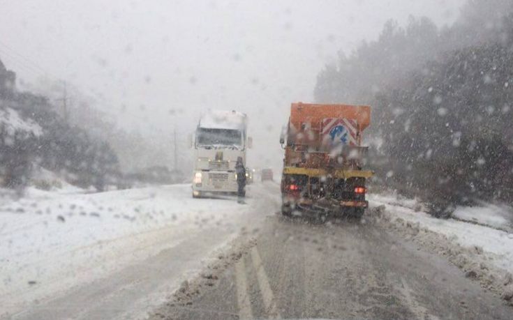 Ταυτόχρονο&#8230; χιονοπόλεμο σε Αθήνα και Θεσσαλονίκη βλέπει ο Καλλιάνος