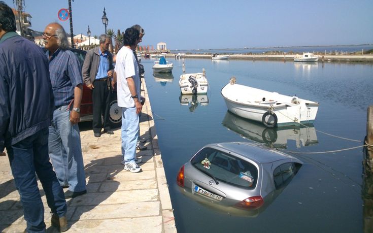 Πτώση ΙΧ στο λιμάνι της Λευκάδας