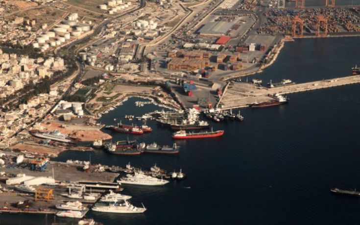 Εντολή για γρήγορη απομάκρυνση παρατημένων πλοίων από Πειραιά και Ελευσίνα