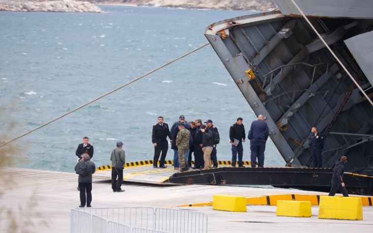 Μόνο 61 πρόσφυγες από τη Μόρια έχουν δεχθεί να επιβιβασθούν στο «Λέσβος»