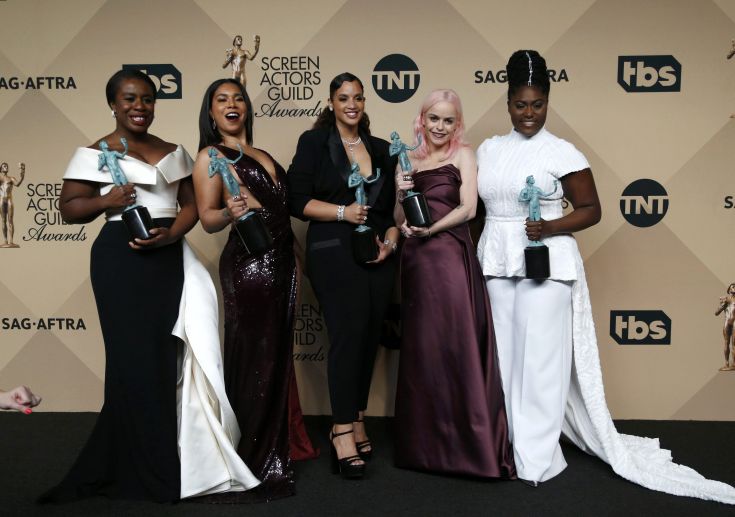 2017-01-30T023816Z_354756787_HT1ED1U07B7MH_RTRMADP_3_AWARDS-SAG 2017-01-30T023816Z_354756787_HT1ED1U07B7MH_RTRMADP_3_AWARDS-SAG