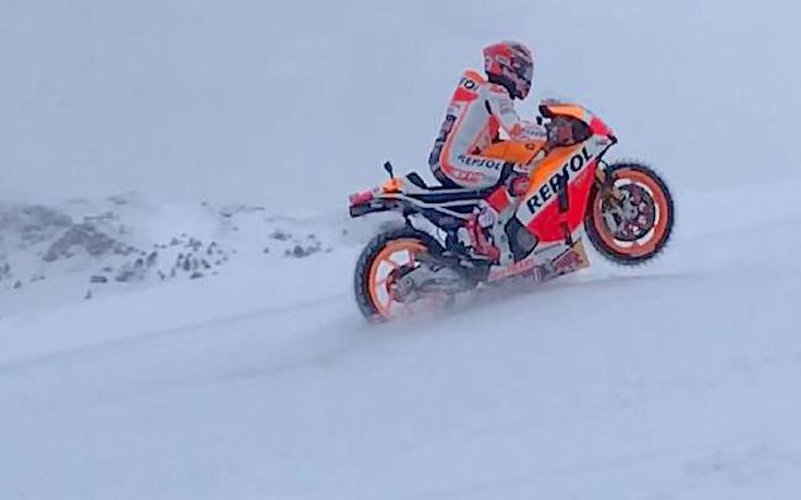 Στα χέρια του Marc Marquez η Honda RC213V-S έμαθε να κάνει σκι